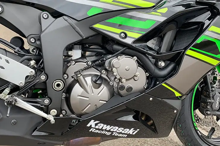 Kawasaki ninja zx-6r engine